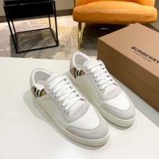 Burberry Low Shoes